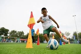 坎宁安因手腕挫伤缺阵，活塞迎战公牛陷入阵容窘境：东部第一能否经受考验？